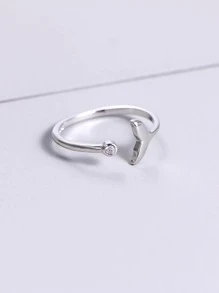 SHEIN X Lucía Bellido 魚尾設計開口戒指 - 銀色 - 查看 2