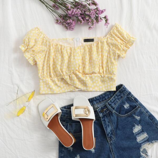 

Puff Sleeve Zip Back Ditsy Floral Crop Top, Yellow