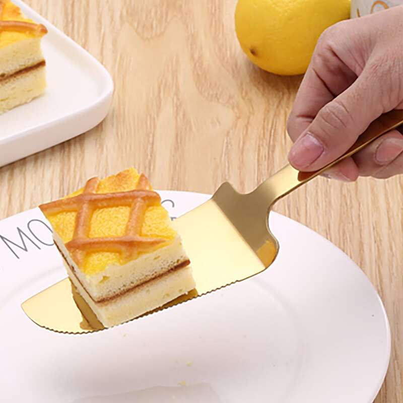 

Multifunction Cake Shovel, Gold