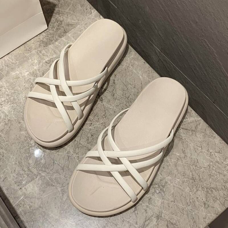 

Cross Strap Wide Fit Slippers, White