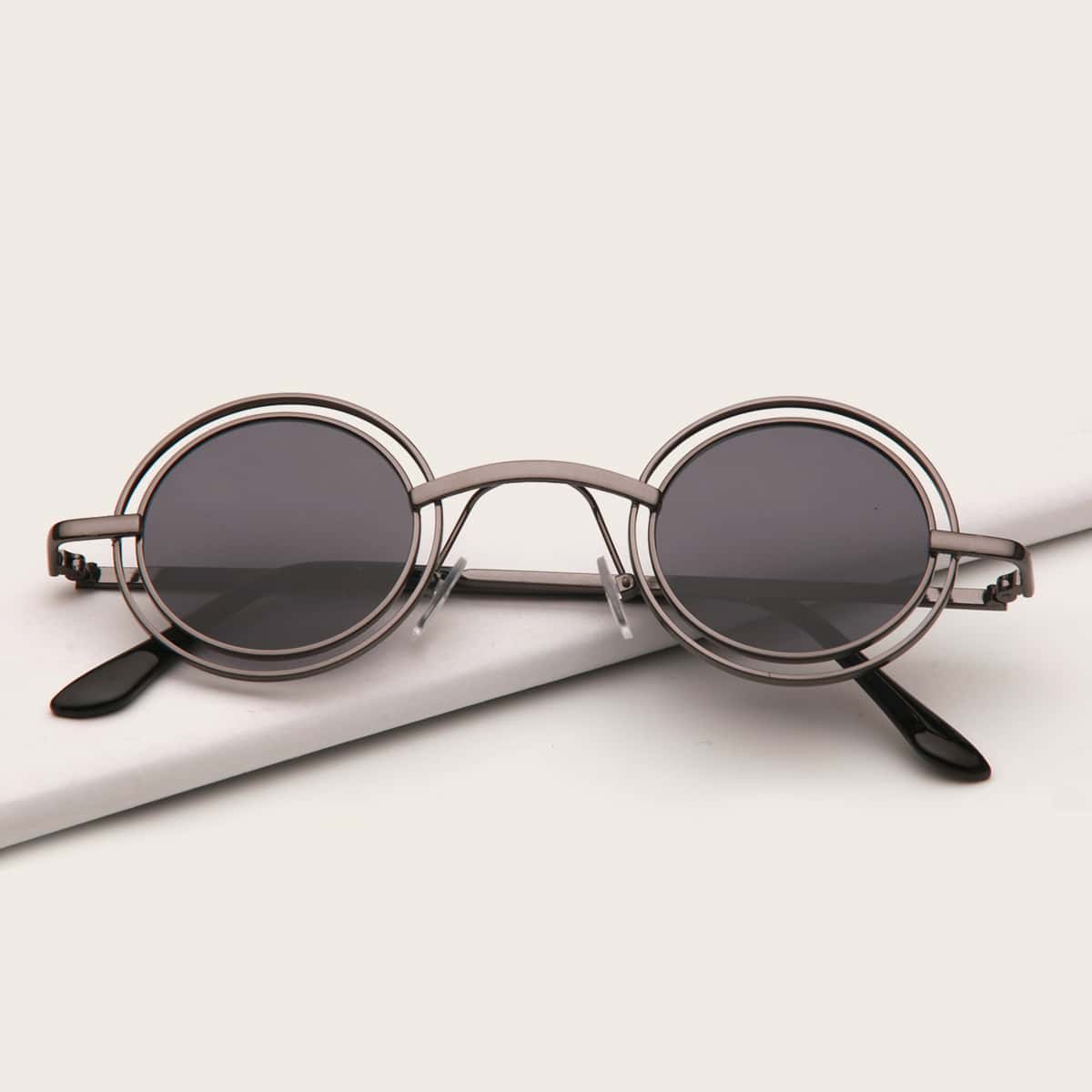 

Guys Round Metal Frame Sunglasses, Grey