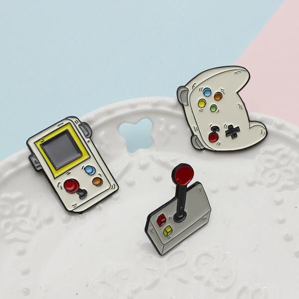 

3pcs Kids Game Console Shaped Brooch, Multicolor