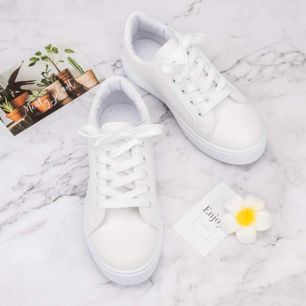 

Cartoon Animal Embroidered Skate Shoes, White