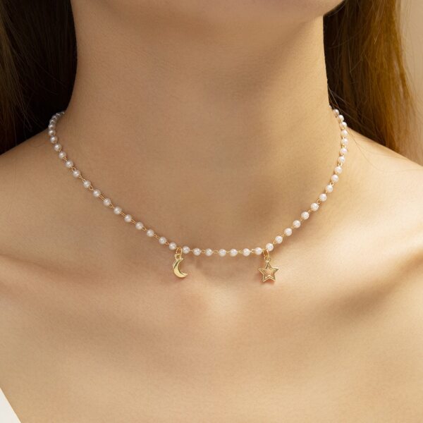 

Girls Faux Pearl Star Decor Necklace, White