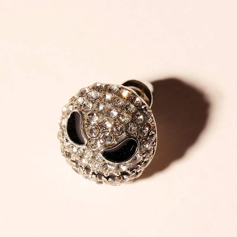 

Rhinestone Decor Skull Stud Earrings, Black and white