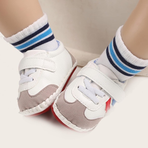 

Кроссовки на липучке для мальчиков, Белый