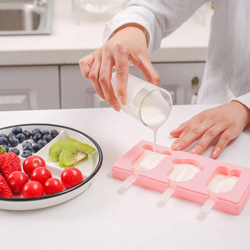 

1pc Random Ice Cream Mold, Baby pink pastel