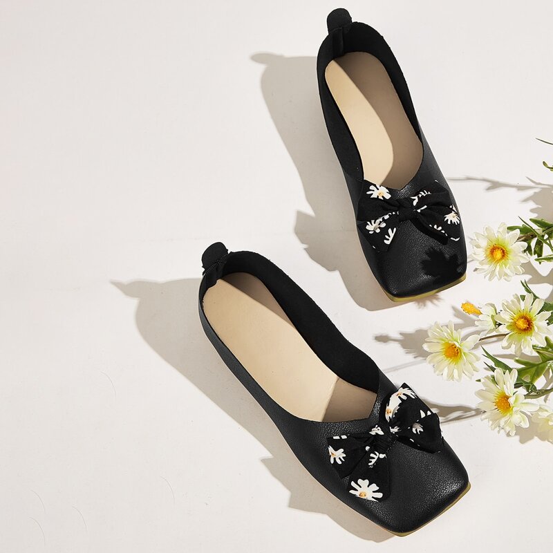

Daisy Bow Ballet Flats, Black