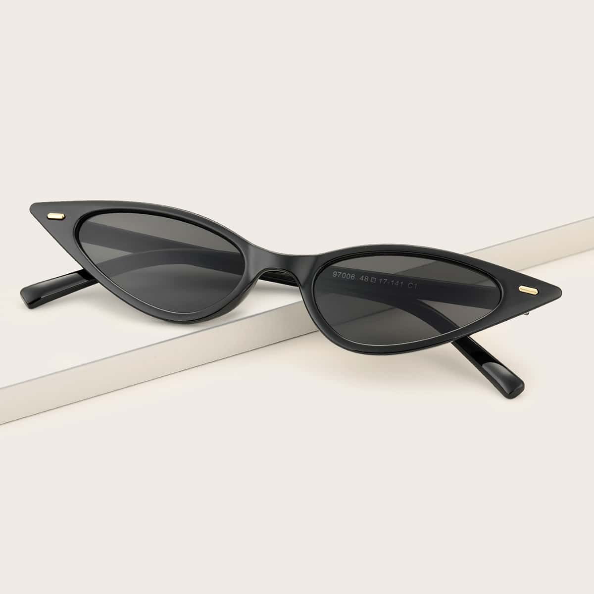 

Cat Eye Sunglasses