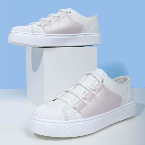 

Lace-up Front Wide Fit Skate Shoes, White