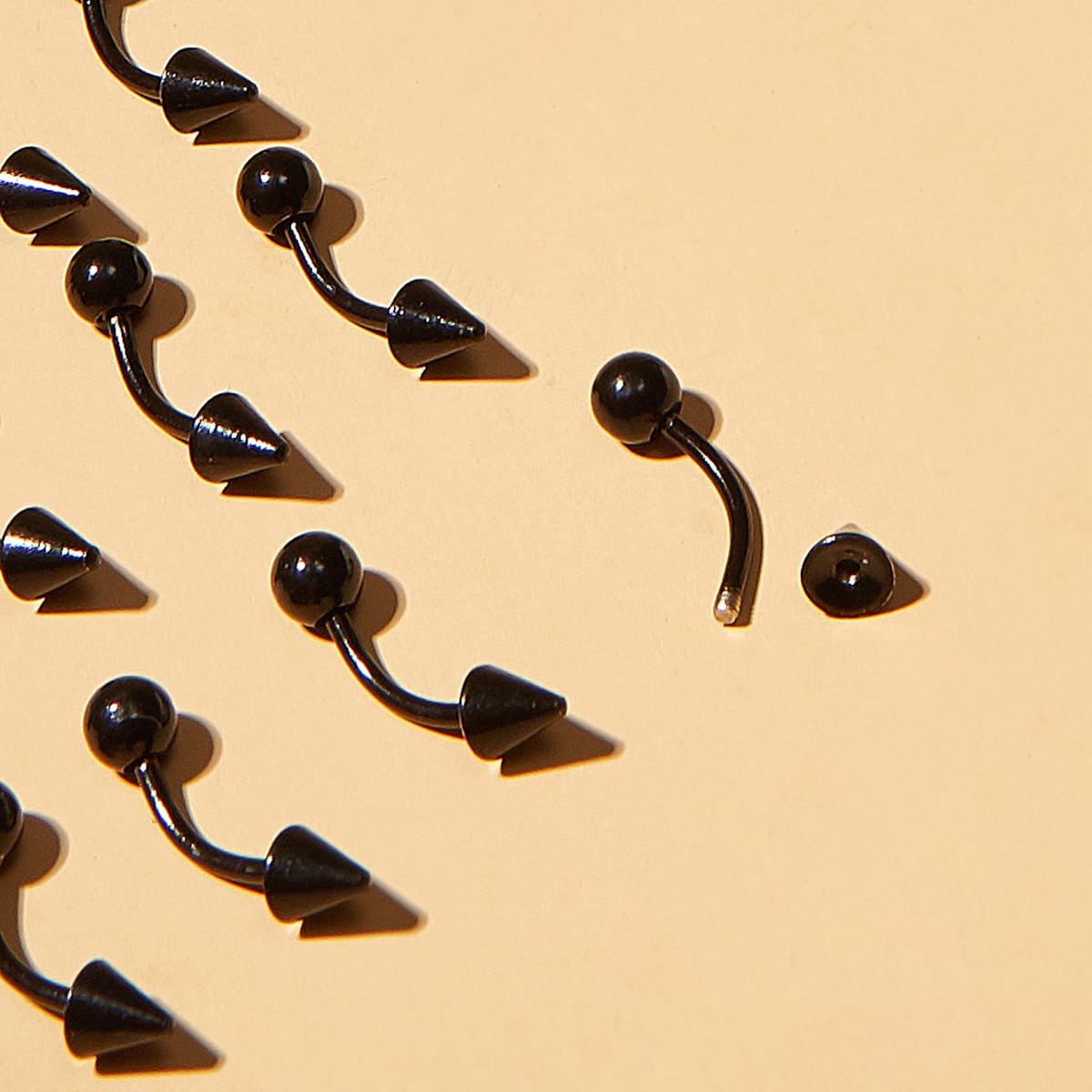 Image of 12pcs Men Simple Solid Body Stud