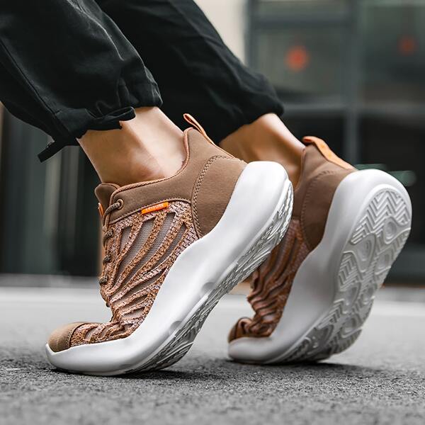 

Men Cut-out Low Top Sneakers, Brown