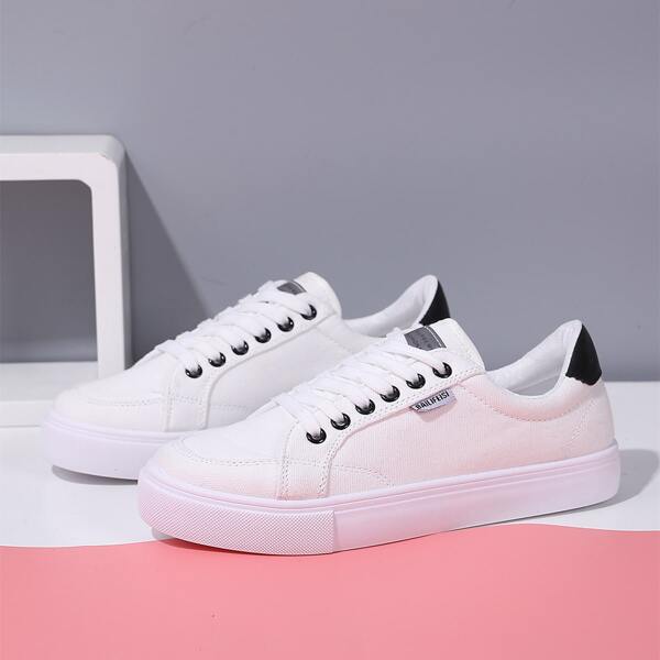 

Lace-up Front Low Top Skate Shoes, White