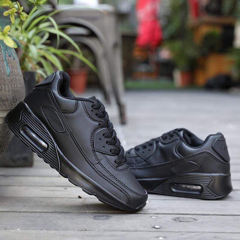 

Guys Lace-up Front Chunky Skate Shoes, Black
