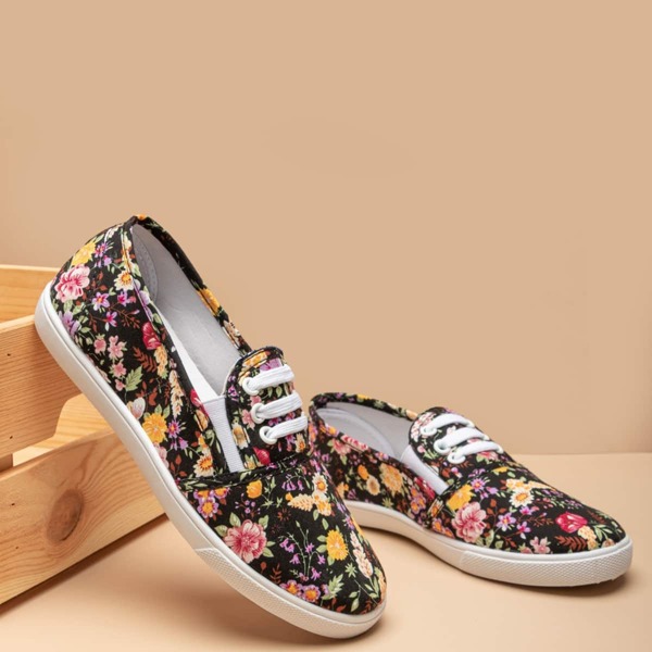 

Floral Graphic Lace-up Decor Slip On Sneakers, Multicolor