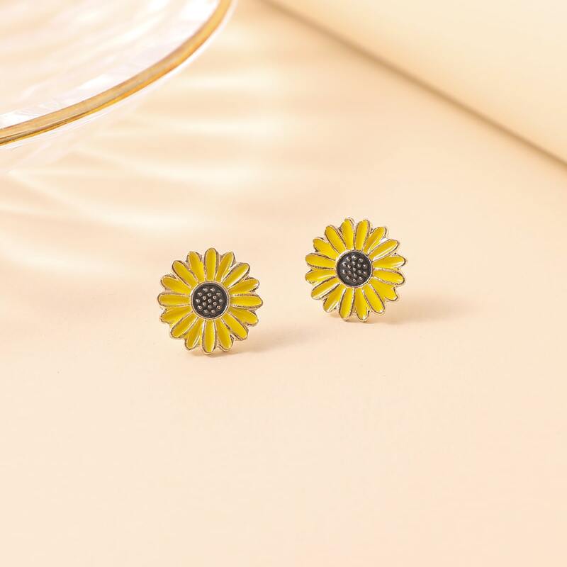 

Flower Shaped Stud Earrings, Yellow
