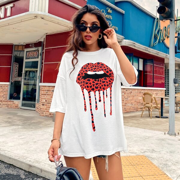 

Lip Print Drop Shoulder Oversized Tee, White