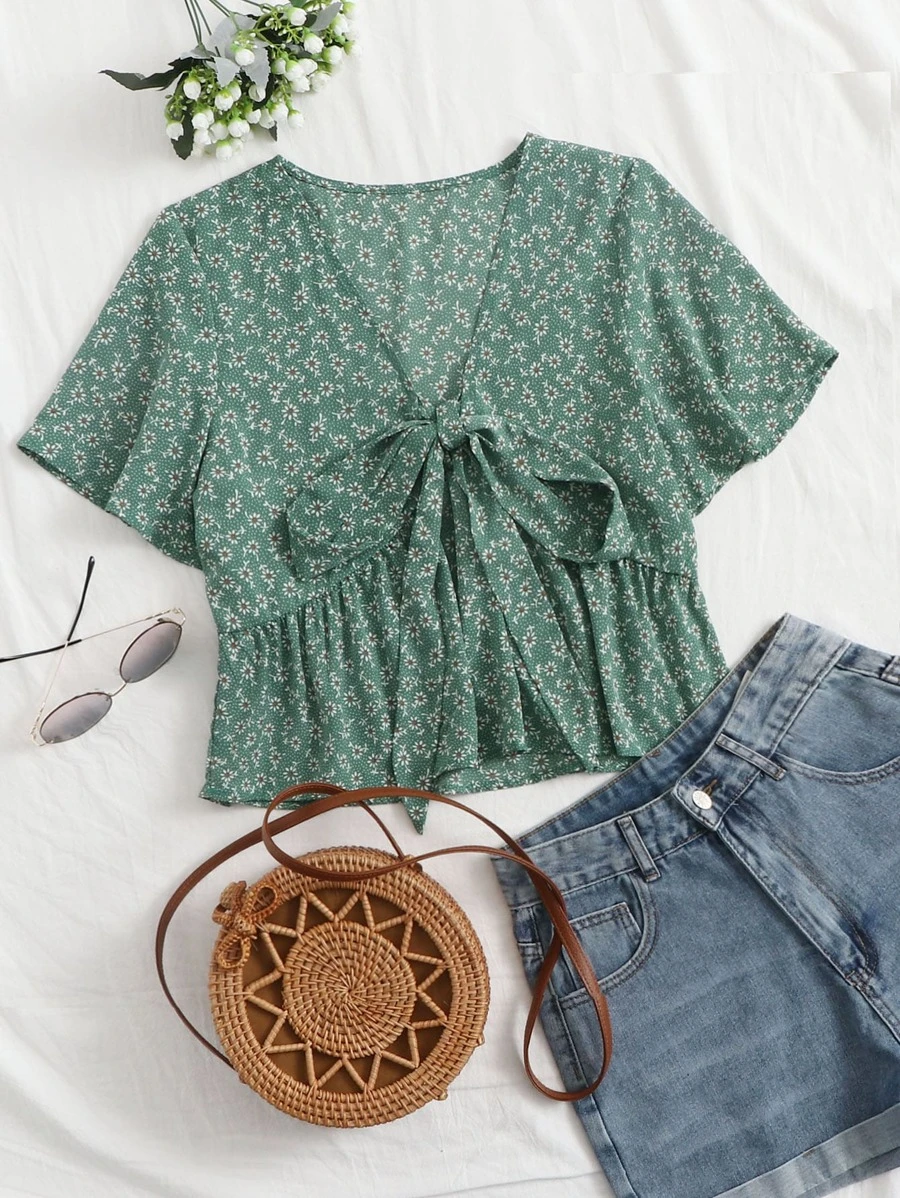 Knot Front Ditsy Floral Ruffle Hem Blouse - Green - View 1