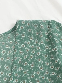 Knot Front Ditsy Floral Ruffle Hem Blouse - Green - View 3