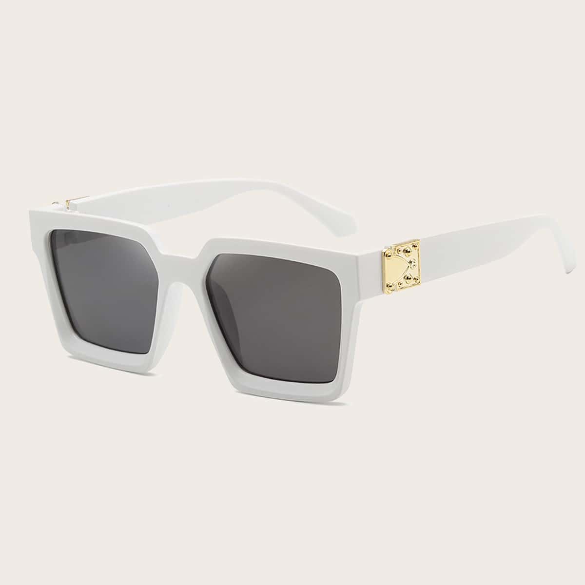

Metal Decor Square Frame Sunglasses
