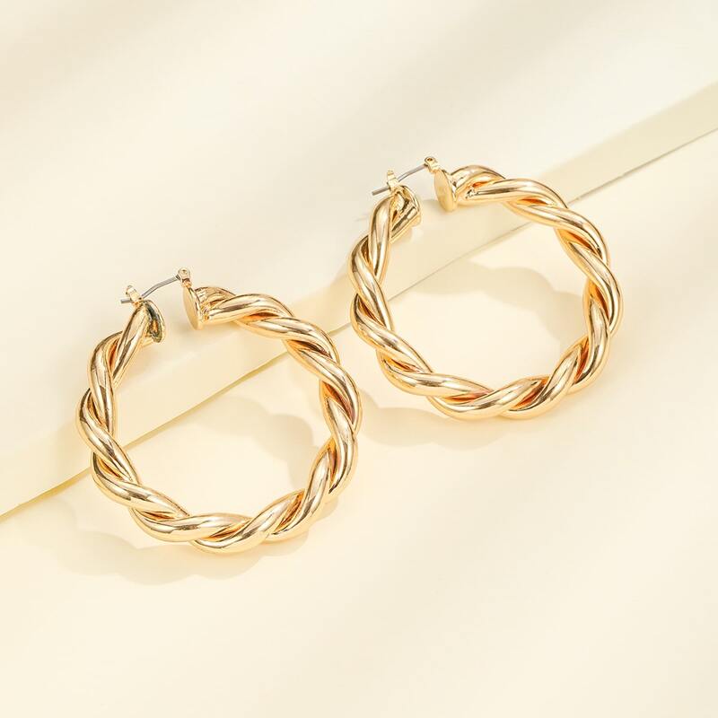 

Twist Hoop Earrings, Gold