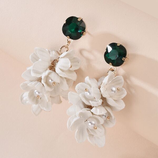 

Floral Decor Drop Earrings, White