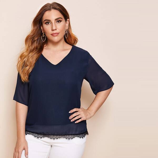 

Plus Eyelash Lace Hem V-neck Top, Navy blue