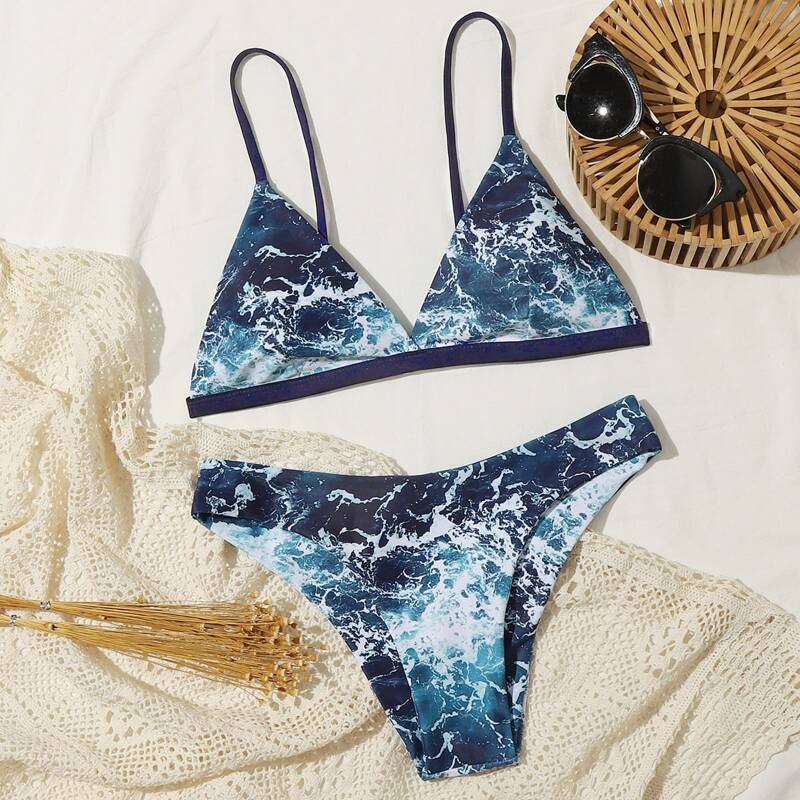 

Sea Wave Print Triangle Bikini Swimsuit, Multicolor