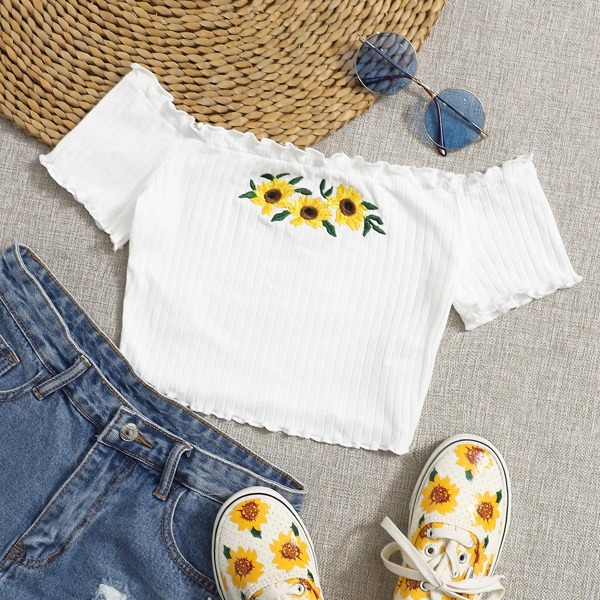 

Off Shoulder Lettuce Trim Sunflower Embroidery Crop Top, White