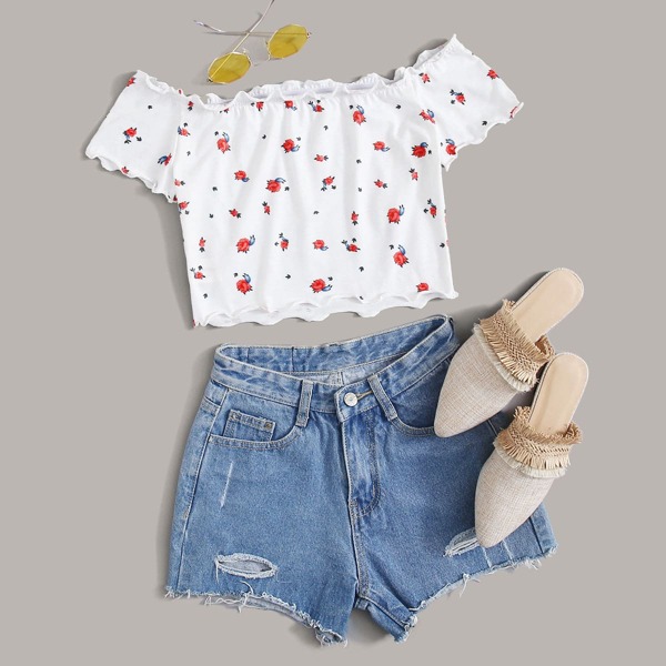

Plus Off Shoulder Lettuce Trim Floral Crop Top, White