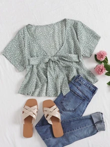 SHEIN Holidaya 滿版圖案前繫帶上衣 - 綠色 - 查看 1