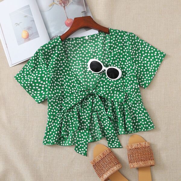

Plus Daisy Floral Tie Front Ruffle Hem Top, Green