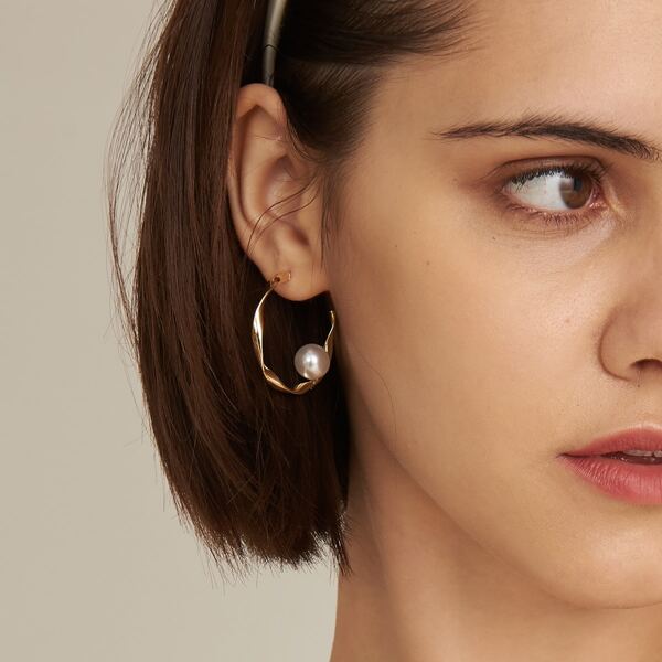 

FAUX PEARL PENDANT HOOP EARRINGS, Gold