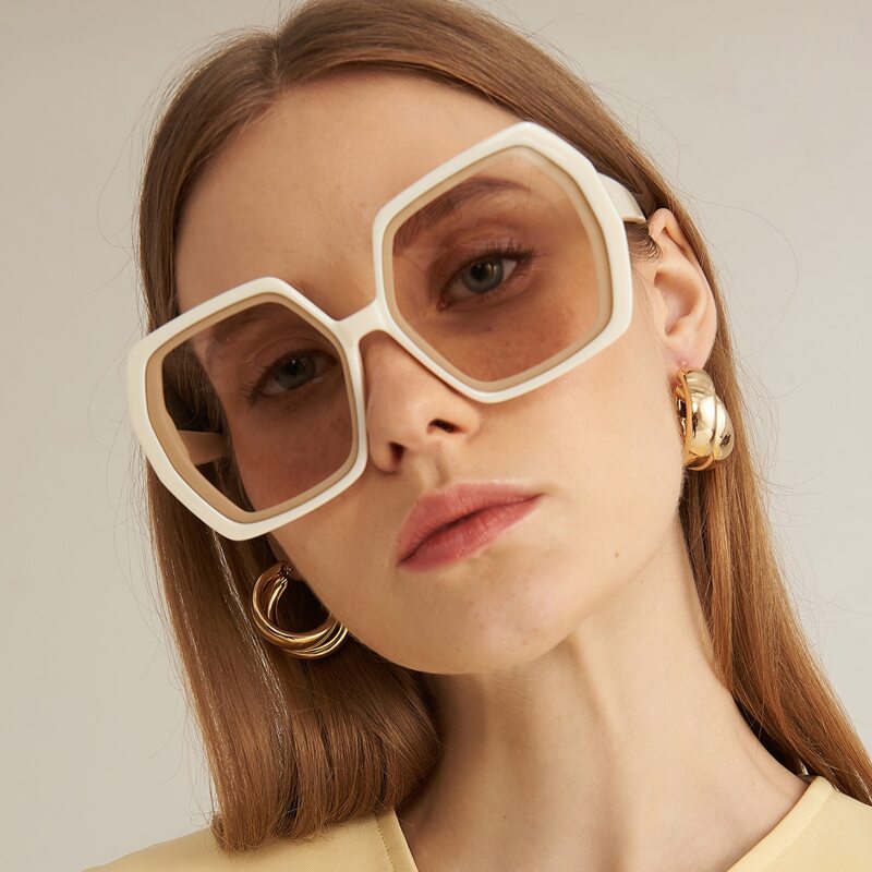 

OVERSIZED POLYGONAL FRAME SUNGLASSES