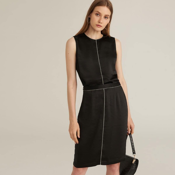 

CONTRAST STITCH SLEEVELESS TOP, Black