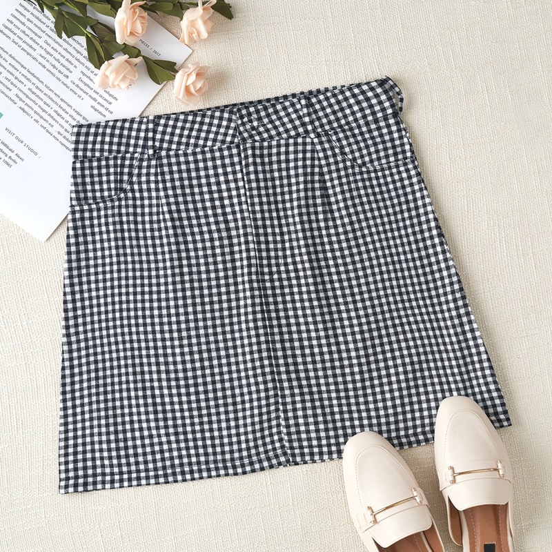 

Gingham Mini Skirt, Black and white