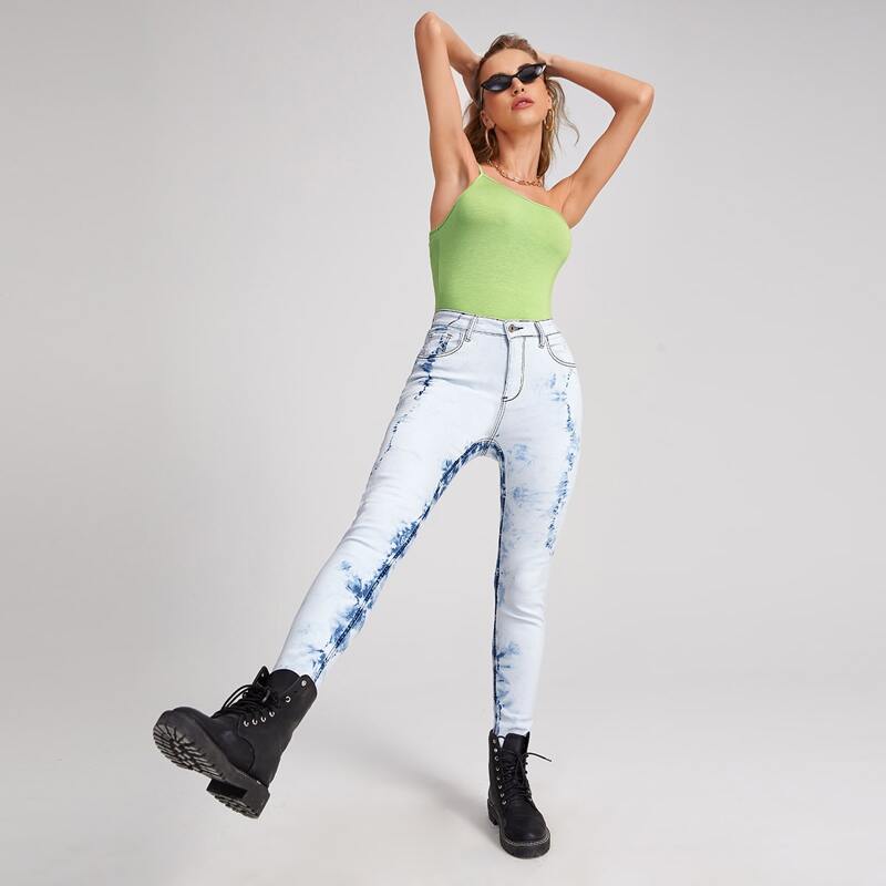 

Light Wash Skinny Jeans