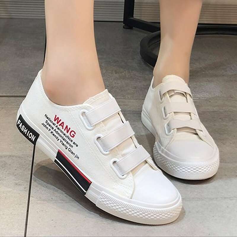 

Elastic Band Slip On Canvas Sneakers, White