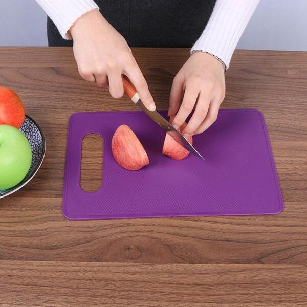 

1pc Solid Plastic Chopping Board, Multicolor