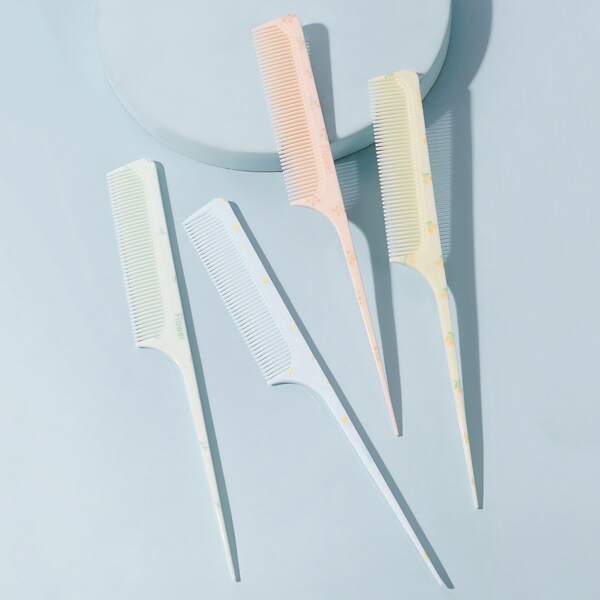 

1pc Random Color Cartoon Graphic Tooth Tail Hair Comb, Multicolor