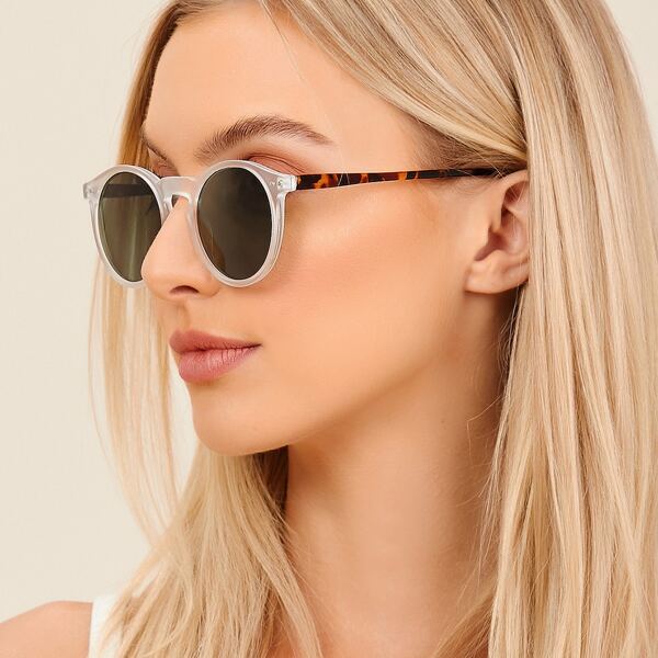 

Round Wayfarer Acrylic Sunglasses, Black