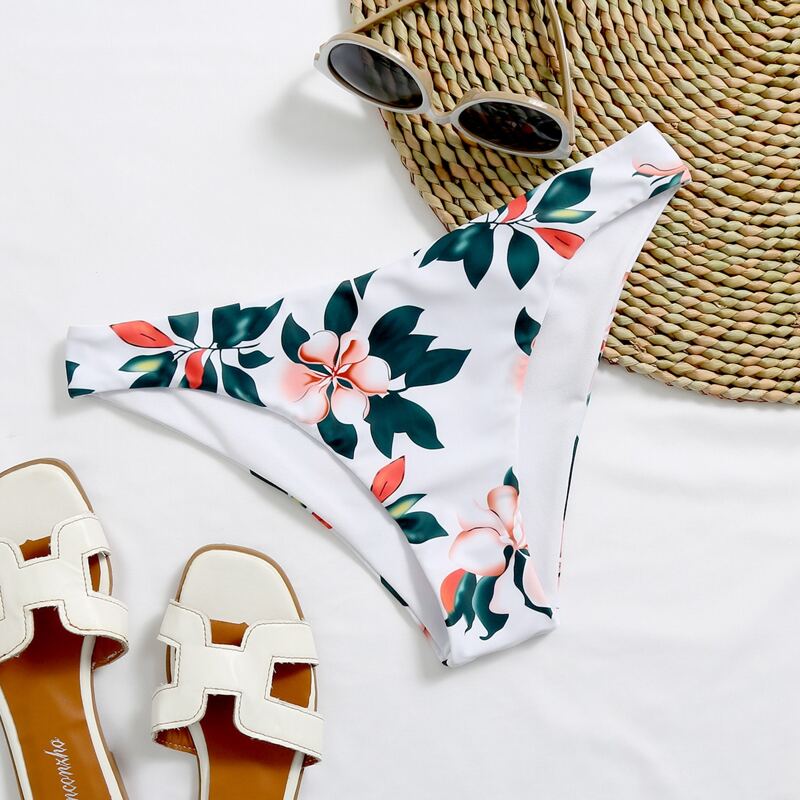 

Floral Print Bikini Panty, Multicolor