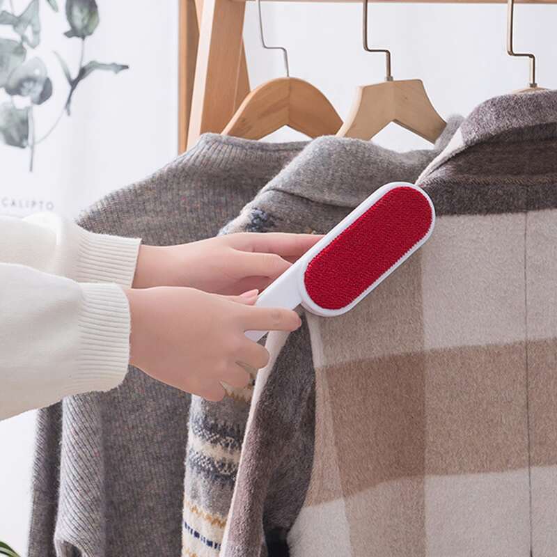 

1pc Clothing Dusting Brush, Multicolor