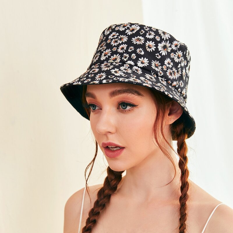 

Daisy Pattern Bucket Hat, Black