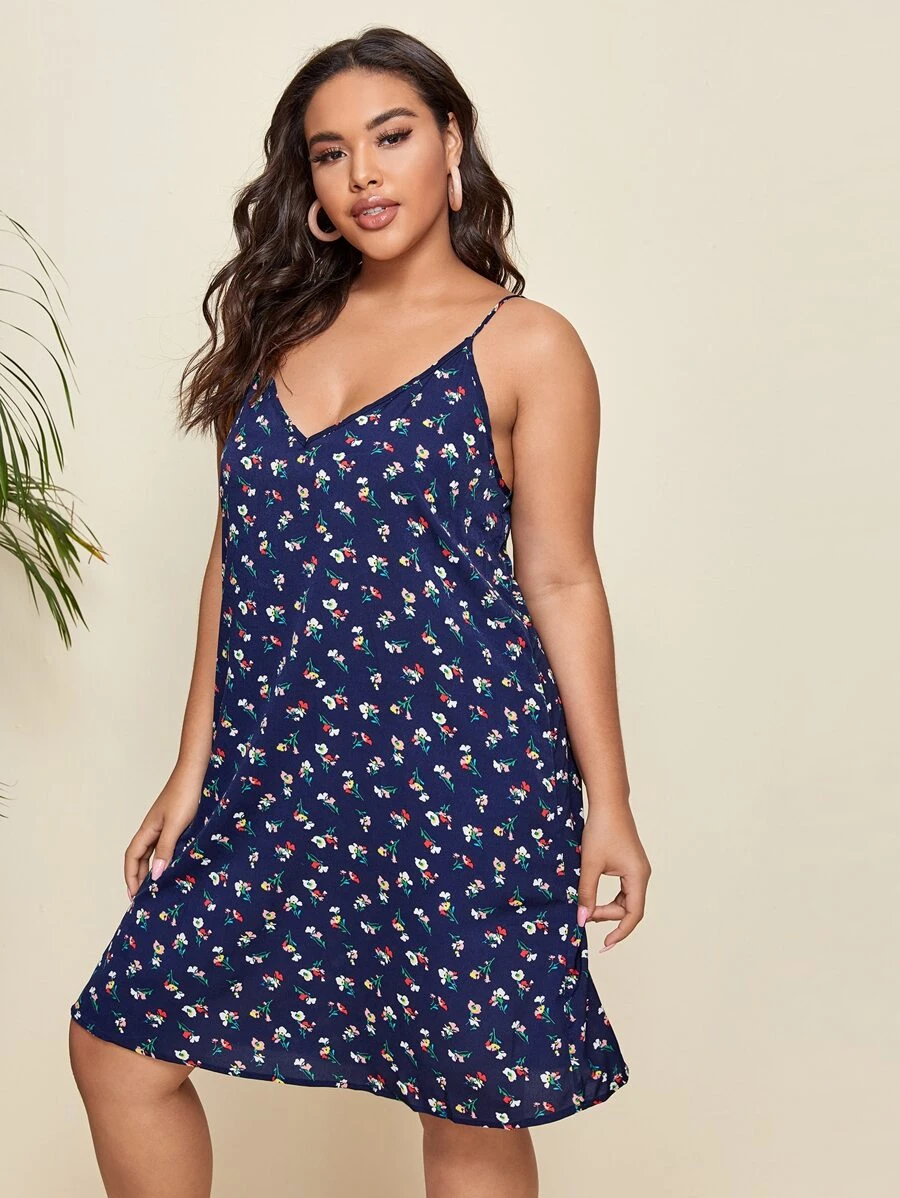 SHEIN LUNE Plus Double V Neck Ditsy Floral Cami Dress