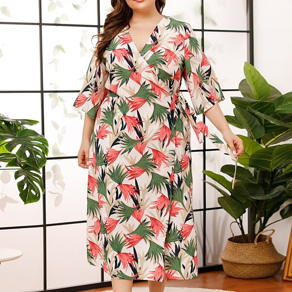 

Plus Leaves Print Tie Side Robe, Multicolor