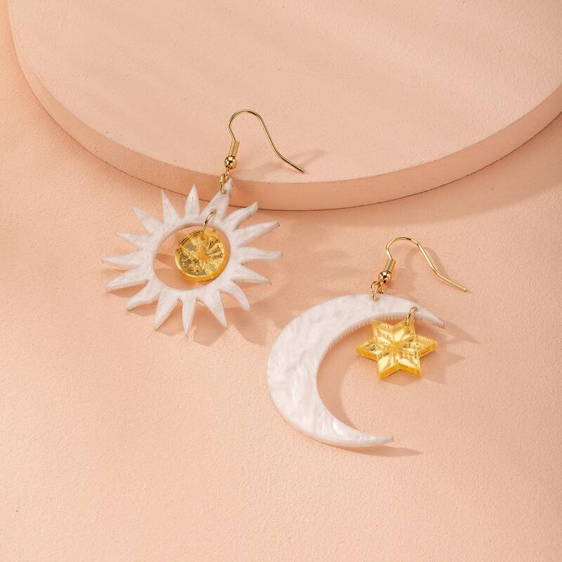 

Sun Moon Decor Drop Earrings, White