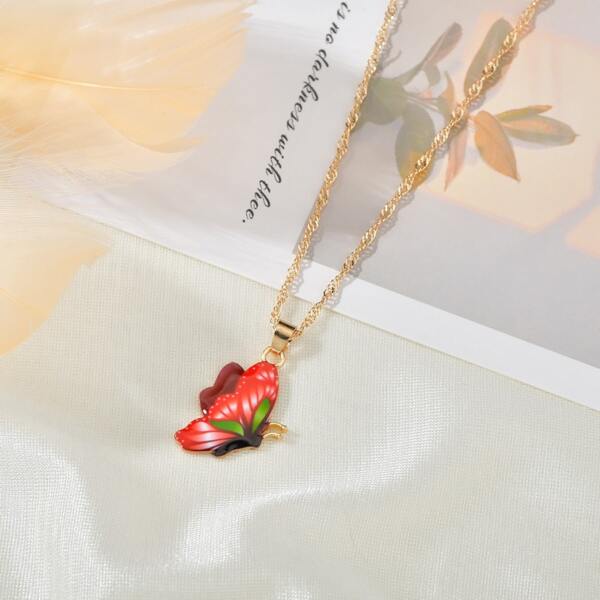 

Fashion Butterfly Charm Necklace, Gold