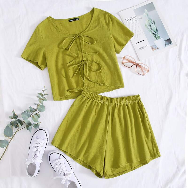 

Tie Front Solid Top & Shorts Set, Olive green