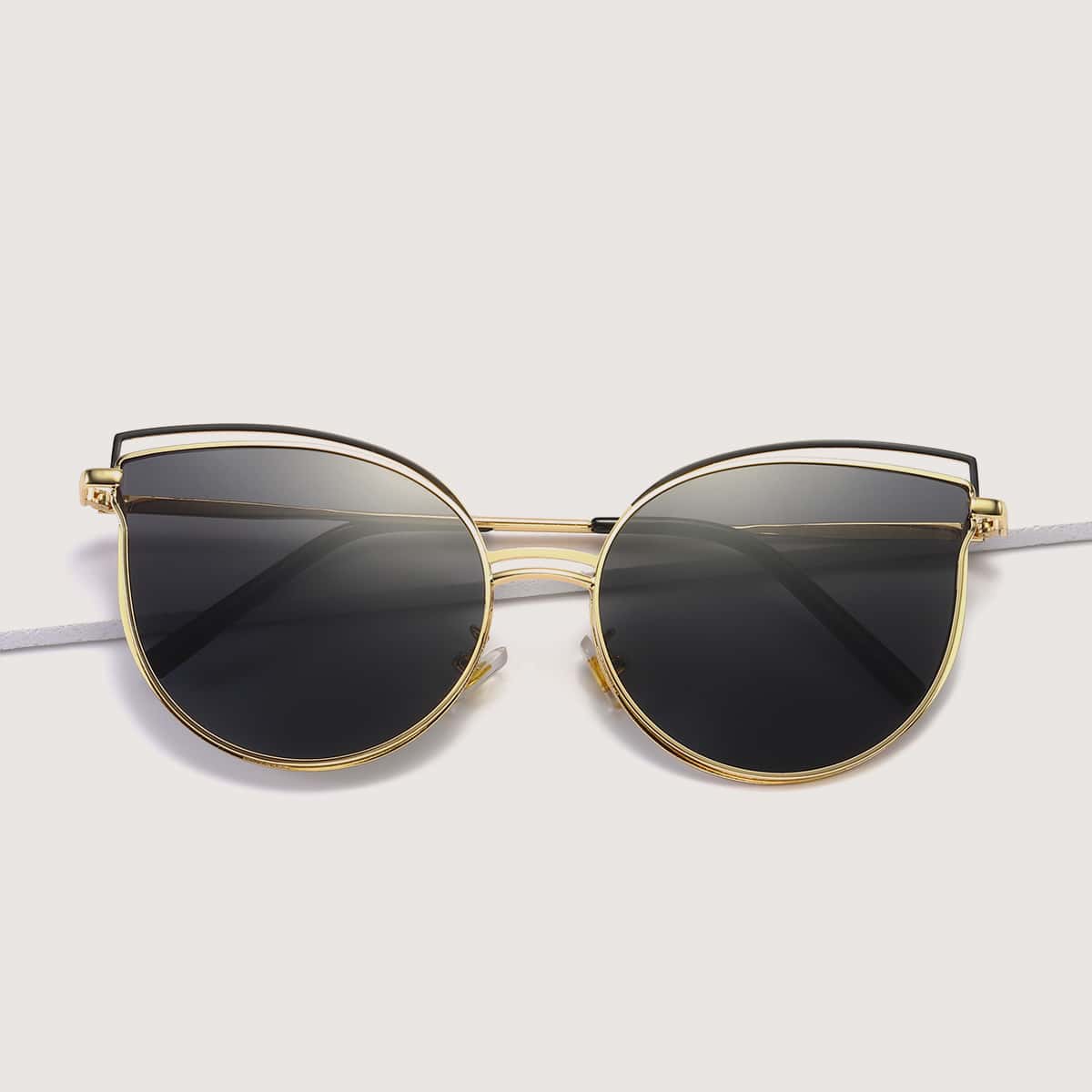

Metal Cat Eye Sunglasses, Black